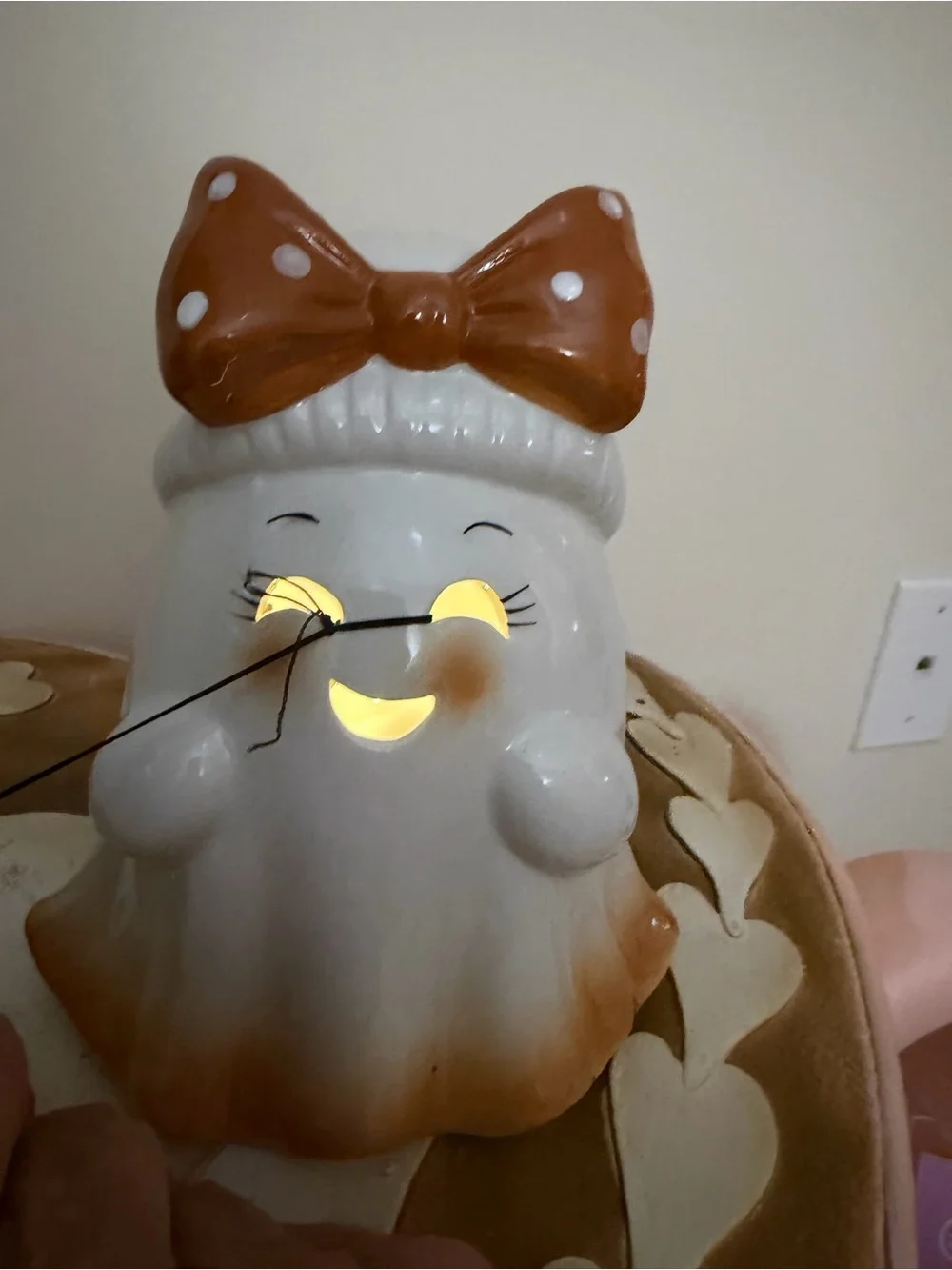 Goblin & Ghoul Halloween Light Up Ghost with Orange Bow & Toboggan Hat